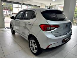 FIAT - ARGO - 2023/2024 - Prata - R$ 76.900,00