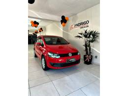 VOLKSWAGEN - FOX - 2013/2014 - Vermelha - R$ 41.900,00