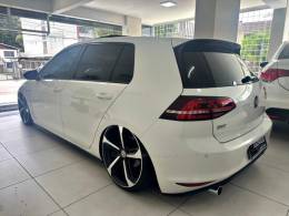 VOLKSWAGEN - GOLF - 2016/2016 - Branca - R$ 179.900,00