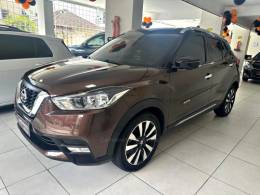 NISSAN - KICKS - 2017/2018 - Marrom - R$ 82.900,00