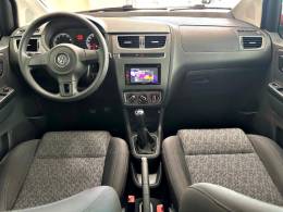 VOLKSWAGEN - FOX - 2013/2014 - Vermelha - R$ 41.900,00