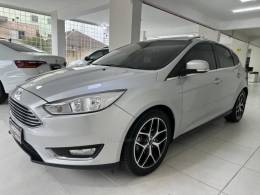 FORD - FOCUS - 2016/2017 - Prata - R$ 72.900,00