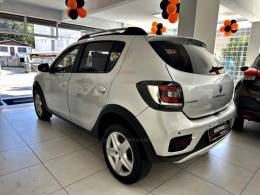 RENAULT - SANDERO - 2018/2019 - Prata - R$ 54.900,00