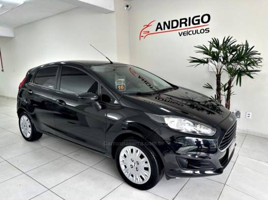 FORD - FIESTA - 2015/2016 - Preta - R$ 48.800,00