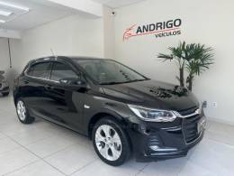 CHEVROLET - ONIX - 2020/2021 - Preta - R$ 84.800,00