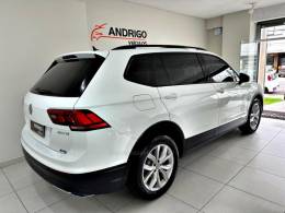 VOLKSWAGEN - TIGUAN - 2018/2018 - Branca - R$ 119.900,00