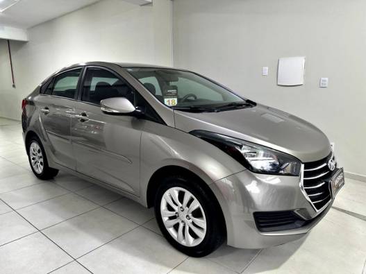 HYUNDAI - HB20S - 2018/2018 - Prata - R$ 58.900,00