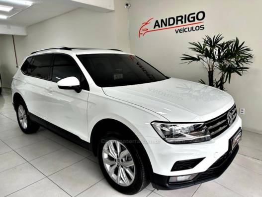 VOLKSWAGEN - TIGUAN - 2018/2018 - Branca - R$ 119.900,00