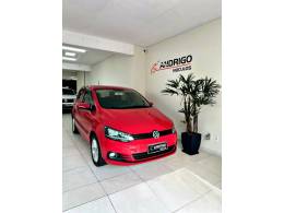 VOLKSWAGEN - FOX - 2014/2015 - Vermelha - R$ 45.900,00