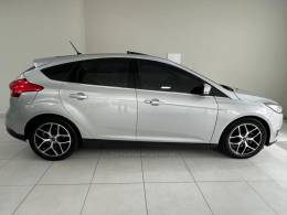 FORD - FOCUS - 2016/2017 - Prata - R$ 72.900,00