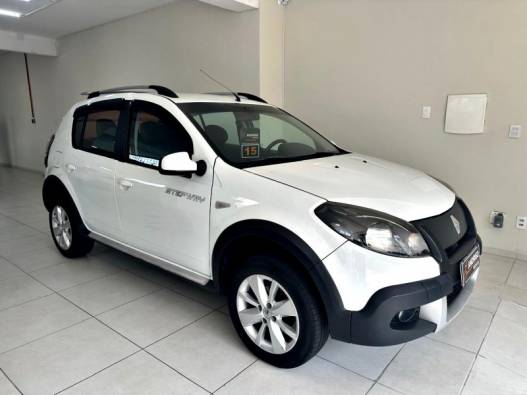 RENAULT - SANDERO - 2014/2015 - Branca - R$ 44.900,00