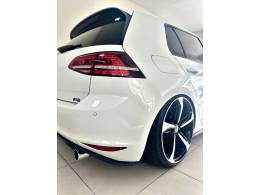 VOLKSWAGEN - GOLF - 2016/2016 - Branca - R$ 179.900,00